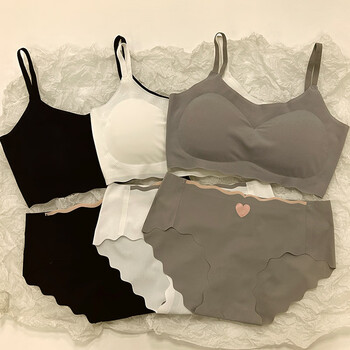 Simple seamless underwear and underwear set for girls, sports students, push-up breast straps, no wire bra and vest style, 3 sets, black + white + gray m, recommended 70-95 catties