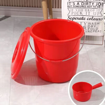 Thickened large plastic bucket with lid, household wedding bucket, water spoon, student portable bucket, red bucket, bath bucket storage, red bucket + lid + water spoon, thickened medium 15l diameter 31* height 29cm