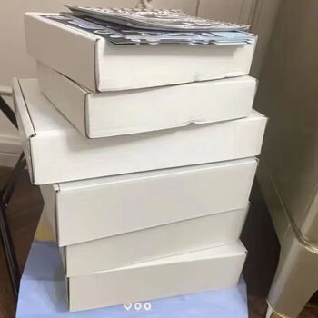 Baokesi ins style white airplane box 23*16*5 10 hand account gift packaging box express handmade guka packaging box