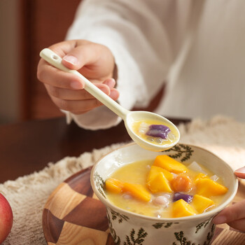 Siyue ceramic small spoon long handled spoon household personal use high-looking cute spoon porcelain porcelain spoon full glaze with holes - milky white