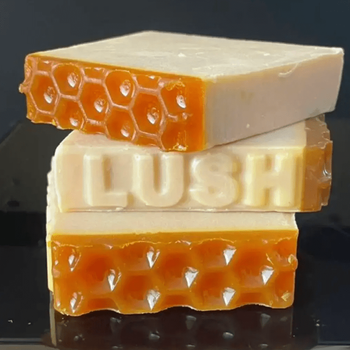 Lush british-made lush i love honey fragrance soap moisturizing and soothing handmade essential oil soap 100g 100g