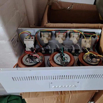 Ni zhier industrial voltage stabilizer 380v220v household single three-phase 30k50k60k100kw fully automatic high power stabilizer three-phase voltage stabilizer_3kw