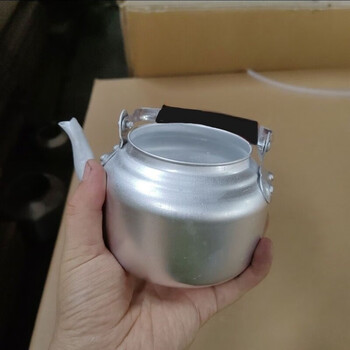 Kettle gas old-fashioned aluminum kettle extra thick traditional aluminum kettle kettle thickened large capacity household gas gas coal 12cm pure aluminum kettle holds about one pound of water 0.5l