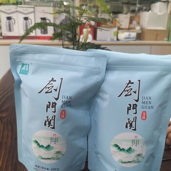 Sichuan guangyuan jiange jianmenguan local specialty new product green tea tea mingqian bud jade green bagged green tea 100g2 bags