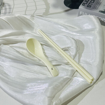 Qinkai fufu ceramic chopsticks household spoon non-slip, mildew resistant, high temperature resistant and easy to wash cream chopsticks ceramic tableware cream - chopsticks + noodle spoon - 1 each high temperature ceramic underglaze color