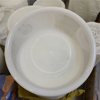 Qinkat thick encrypted round plastic basket drain basket round dense hole sieve vegetable basket fruit basket storage basket large storage basket encrypted 5223 diameter 35cm * height 12cm