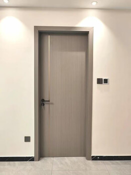 Customized wholesale set door moisture-proof carbon crystal environmentally friendly bedroom door room door engineering door paint-free soundproof door flat door