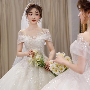 Wei lianmenglan french one-shoulder wedding dress for brides 2025 new main yarn covering arms and trailing texture for small women, floor-length white style + veil glove support s (9098 pounds)