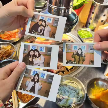 Instant camera crystal case selfie mirror photo album accessories gift pack peripheral fuji mini three-inch photo paper set 10 polaroid photo papers (does not include camera)