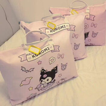 Mppmck kindergarten quilt storage bag moisture-proof non-woven fabric children's clothes cotton bedding luggage moving portable packing bag leather handle kuromi medium size 70x46x11cm