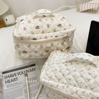 Fantasy white rabbit couple cute cartoon cosmetic bag women's portable large capacity new travel toiletries and skin care products collection puppy bear