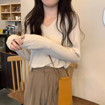 Qiaoyi autumn and winter 2025 new korean style long-sleeved v-neck pullover with bottoming sweater for women loose sweater top, oatmeal color, one size