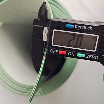 Green insulating anti-static rubber mat, special-shaped processing, full-covered flame-retardant plastic plastic large-area outdoor floor mat, one meter long, two millimeters of green clip wire, no odor, 0.5 meters wide