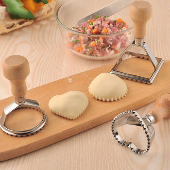 Changyin creative embossed dumpling wrapper mold household round dumpling wrapper tool for cutting dumpling wrappers round + heart + square 3 pieces