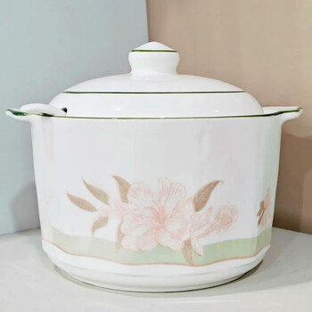 Mingyu oil-filled ceramic lard tank household large oil tank high temperature resistant oil tank spicy tank chili kitchen oil storage tank with lid lard tank hot oil can be poured 2400 ml with lid and spoon