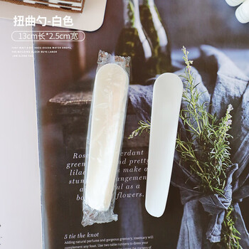 Shantou lincun food grade packaging disposable birthday cake spoon ice cream spoon pudding spoon twisted spoon takeaway plastic spoon tableware white 100 count (specification 5 count/pack)