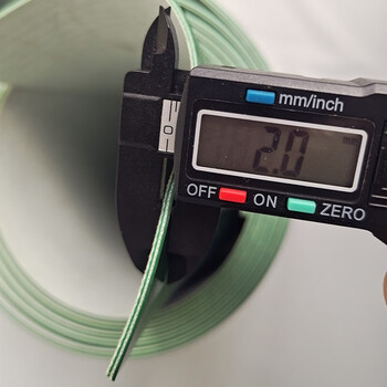 Green rubber mat insulated workshop non-slip carpet flame retardant warehouse full floor workbench environmentally friendly and odorless one meter long two millimeters clamped wire no smell 0.5 meters wide