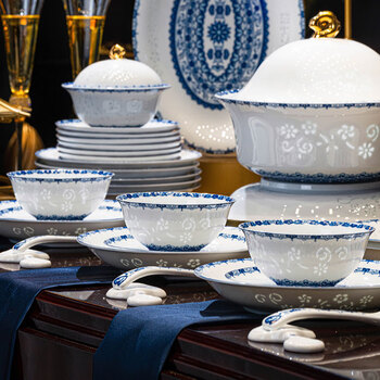 Lowe's wedding and engagement gifts for the bride and groom, bowls, dishes, tableware set, high-looking housewarming gift box