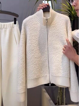 Xiaohongshu's hot style french high-end white turtleneck knitted jacket 2025 autumn and winter new design small fragrance style white l one size