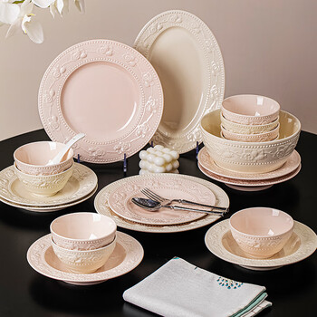 Mornenjoy bowl and dish set household 2026 new high-value bowls light luxury bowls and dishes tableware complete set housewarming gift embossed strawberry milk white food for six 31-piece set 31 heads