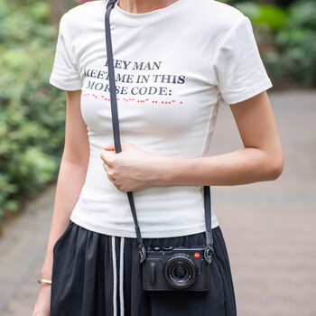 Dlux8 classic black leather protective case + shoulder pad cowhide strap