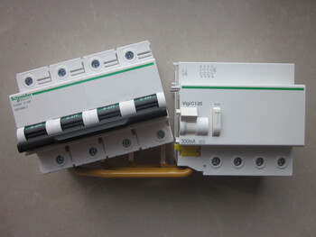 Schneider leakage protector c120hvigi circuit breaker 380v three-phase four-wire 4p100a leakage protection 300ma 80a 3p