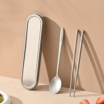 Yongxia pure titanium tableware, chopsticks, spoons and forks set, students, adults, office workers, outdoor portable 304 stainless steel cutlery box, the cutlery box is 304 stainless steel, chopsticks + spoon + box