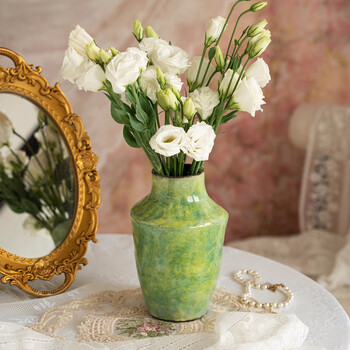 Fan ye's french retro ceramic vase, antique style creative oil painting, dried flowers, flower arrangement, high-end living room decorations