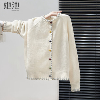 She is in the pool of sheep wool milk whirring knitted cardigan women's 2025 winter new style lazy soft waxy round neck top