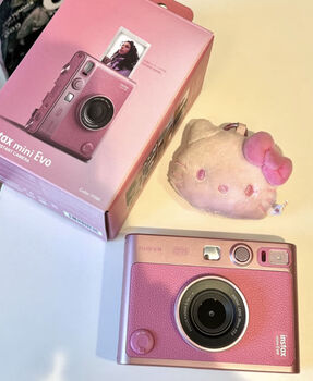Fuji (fujifilm) instax mini evo digital analog one-time imaging instant mini camera overseas version christmas gift evo pink (spot sf) official standard