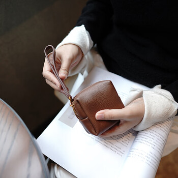 Mei pai simple vegetable tanned korean key bag mini hand carrying large capacity headphones lipstick coin toy storage bag coin purse brown