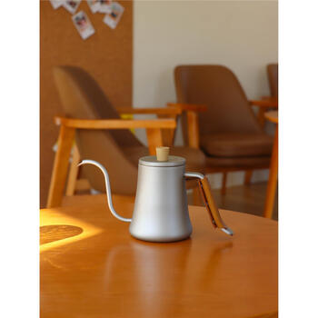 Wei liang germany imported high-quality hand-brewed coffee pot with hanging ears, hand-brewed coffee utensils with thin mouth and hanging ears, hand-brewed coffee pot, hand-brewed coffee pot, leather sheath and hand guard