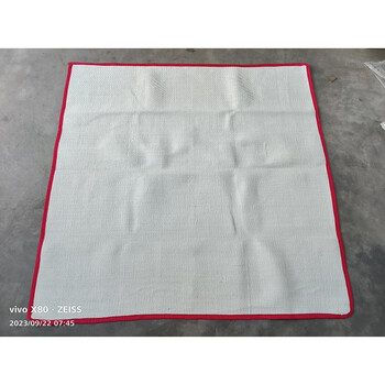 Asbestos fire blanket 1.5 1.5m high temperature resistant heat insulation encrypted asbestos cloth fireproof welded fire blanket 2mm thick_1 1m____encrypted