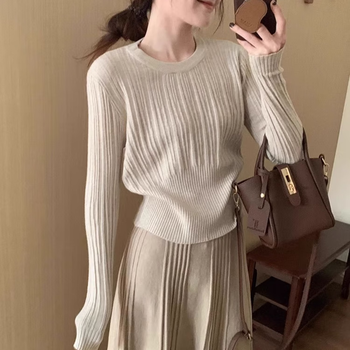 Yu zhaolin (yuzhaolin) andy velvet bottoming sweater sweater for women 2025 spring, autumn and winter design with pit stripes, slim short inner top
