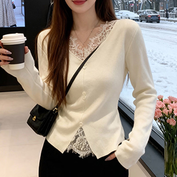 Yu zhaolin (yuzhaolin) v-neck lace splicing knitted bottoming shirt for women 2025 autumn and winter new slim and pure waist long-sleeved top