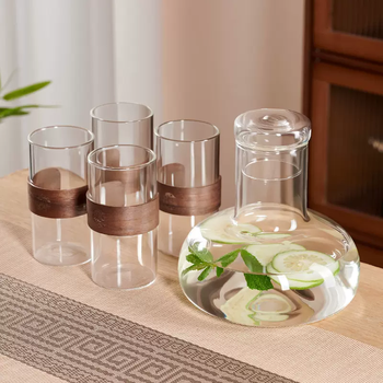 Yusenyi cold kettle household temperature-resistant glass kettle large-capacity cold water cup refrigerator iced cold boiled water set (5-piece set) 1500ml yuanbao glass kettle-cup x4 5ml