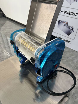 Shantou lincun dumpling machine, dough splitting machine, small commercial dough dividing machine, small dumpling machine, silver machine