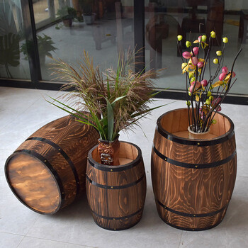 The middle shopkeeper decorated wine barrel oak wine barrel solid wood beer red wine barrel bar manor exhibition wedding decoration props custom-made small barrel height 23cm
