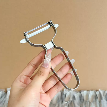 Yusenyi original single 304 stainless steel peeling knife zigzag kitchen potato peeling artifact household fruit planer peeling knife 304 stainless steel linear peeling knife 1