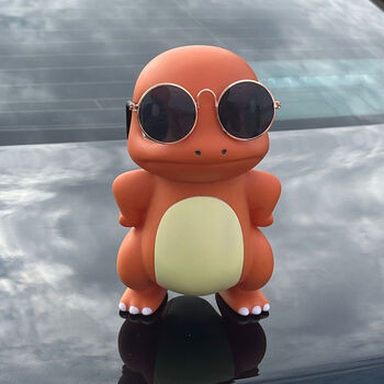 Litian sunglasses charmander car tail ornaments domineering and arrogant car exterior decoration doll trunk roof decoration small sunglasses charmander comes with seamless adhesive