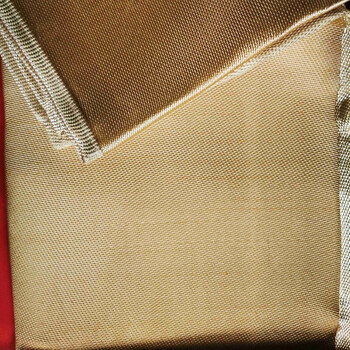 Fire blanket 2mx2m special national standard certification for welding and extinguishing complete factory direct sales welding insulation resistance gold 1mmx1m*1m