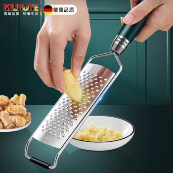 304 stainless steel ginger grinder household manual ginger grinder ginger juice garlic paste artifact tool ginger grinder maiman 304 ginger grinder comes with protective cover