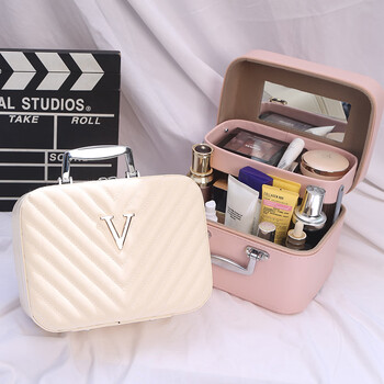 Yusenyi cosmetic bag women's portable large capacity 2025 new super hot high-end luxury cosmetics collection black v single layer