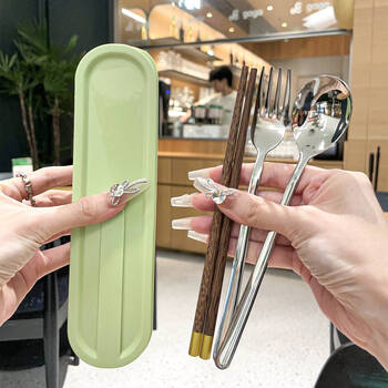 Yusenyi portable chopsticks and spoon set three-piece set for students and office workers to take away for one person, fruit green, wooden chopsticks + spoon + fork + box