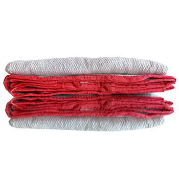 Fire extinguishing blanket ceramic fiber asbestos quilt silicone fire blanket petroleum and petrochemical factory gas station welding fire fighting equipment ceramic fire extinguishing blanket 2mm 1.5mx1.5m