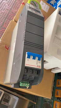 The group's intelligent power capacitor all-in-one machine zuic-7cs/0.45-10+15 0.25-20 total/minute supplement 7cs-0.45-30+30 (total supplement)