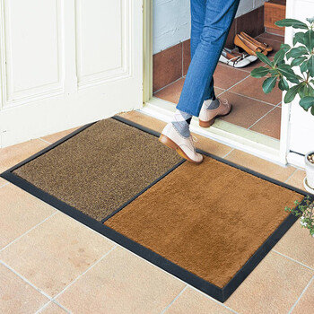 Yong huan entrance door mat nordic household anti-slip dust-removal entry door mat water-absorbent carpet mat entrance door scratching foot mat disinfection special mat (household/commercial)/brown 45x80cm+90x122/2 pack save 10 yuan directly