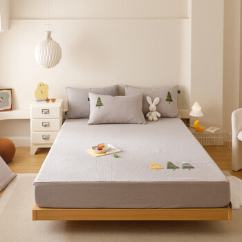 Roland live 100% cotton double layer yarn quilted fitted sheet cute appliqué embroidered mattress protector dust cover single and double bed protective cover kz 100% cotton double layer yarn quilted fitted sheet - christmas tree fitted sheet 150*200cm + 2 pillowcases