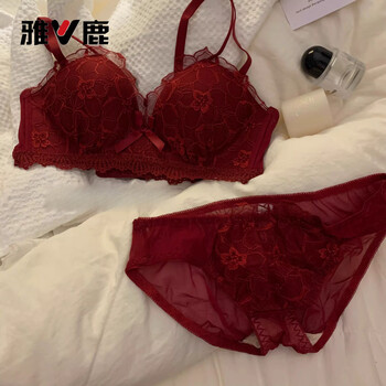 Yalu zodiac year underwear female zodiac red horse year small breast gathered sexy lace no wire wedding bridal bra red (green set) 70b 32