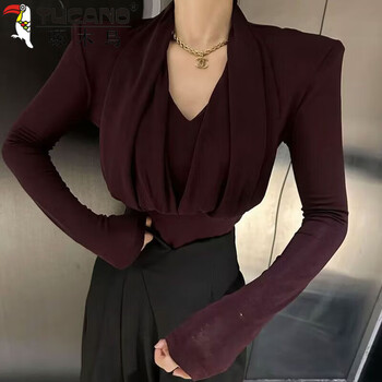 Woodpecker (tucano) autumn and winter plus velvet thickened slim fit warm bottoming shirt women's halterneck design temperament versatile v-neck long sleeve t-shirt women red thin m